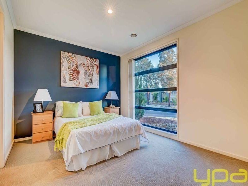 22 Fairhaven Boulevard, Melton West VIC 3337