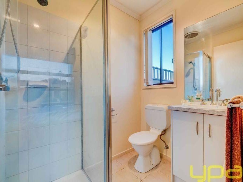 22 Fairhaven Boulevard, Melton West VIC 3337