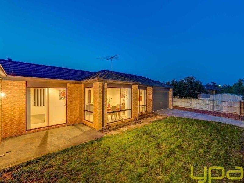 22 Fairhaven Boulevard, Melton West VIC 3337