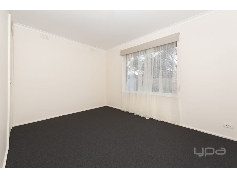 6 Banksia Place, Melton West VIC 3337