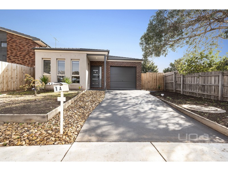 1A Gloucester Way, Melton West VIC 3337