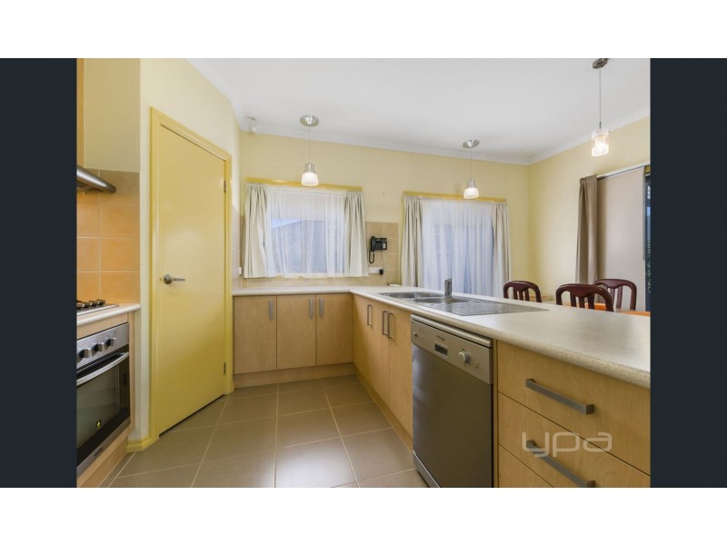 29 Faircroft Drive, Brookfield VIC 3338