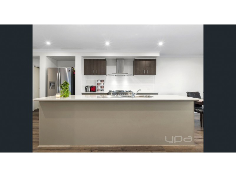 18 Herbal Avenue, Kurunjang VIC 3337