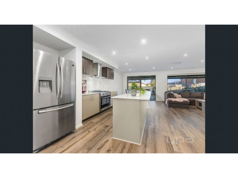 18 Herbal Avenue, Kurunjang VIC 3337