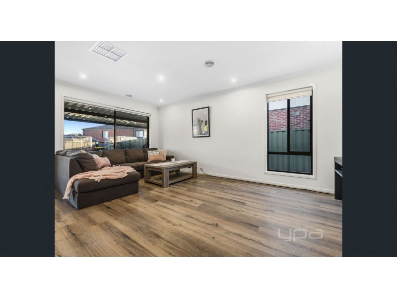 18 Herbal Avenue, Kurunjang VIC 3337