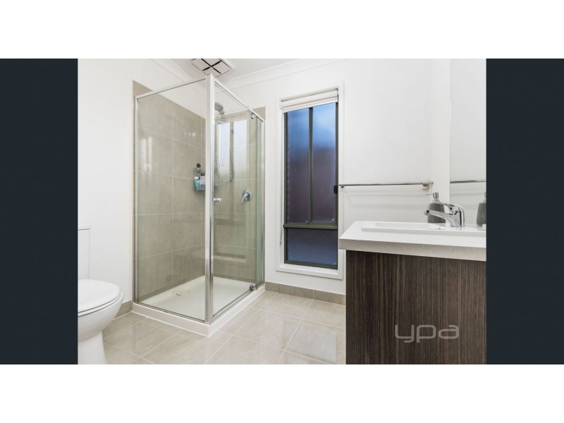 18 Herbal Avenue, Kurunjang VIC 3337