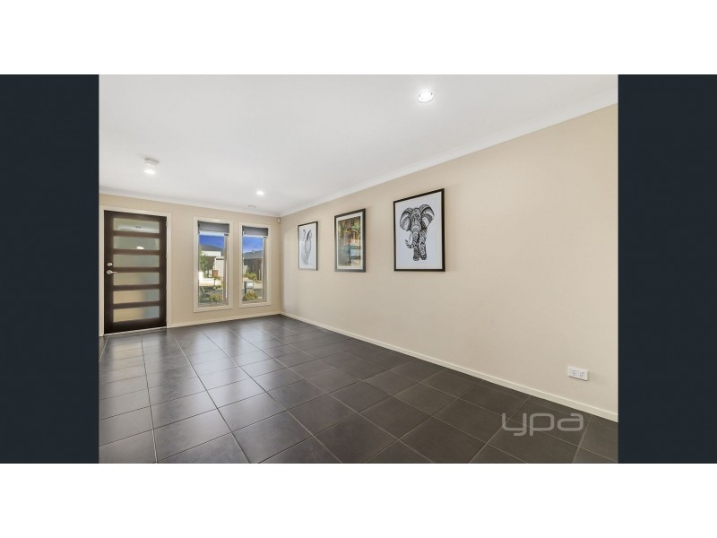 9 Stonehill Drive, Maddingley VIC 3340