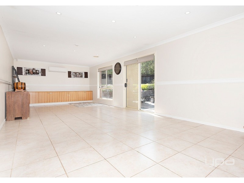 2 Urquhart Court, Darley VIC 3340