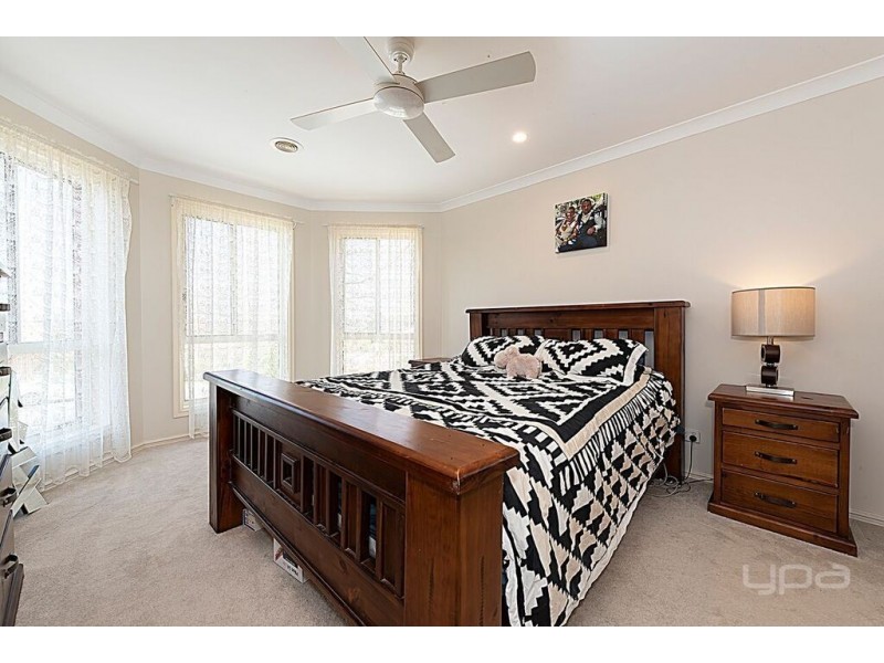 2 Urquhart Court, Darley VIC 3340