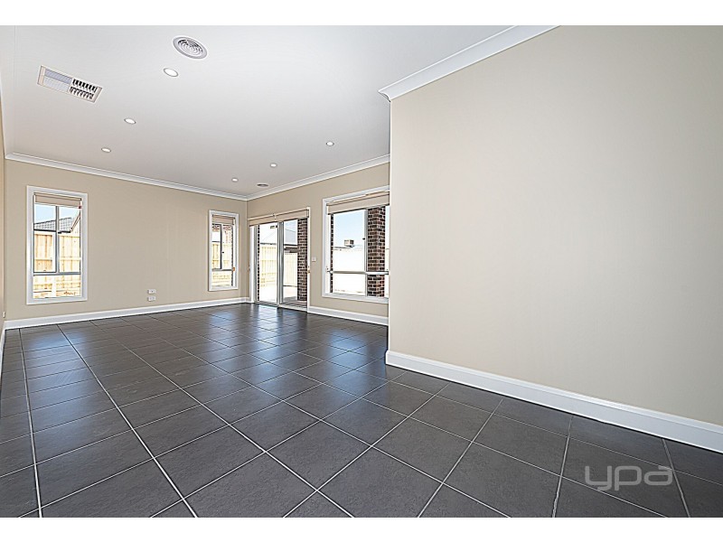 16 Emmett Street, Bacchus Marsh VIC 3340