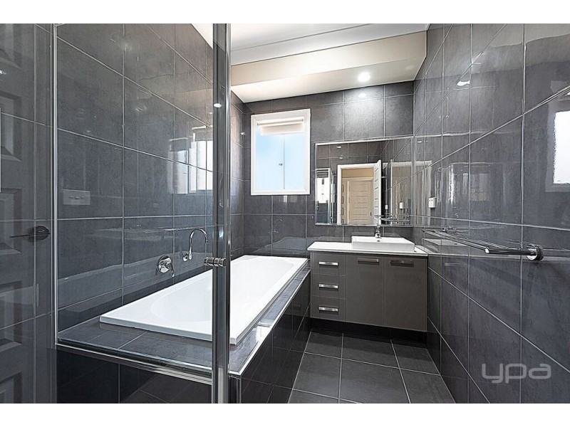 16 Emmett Street, Bacchus Marsh VIC 3340