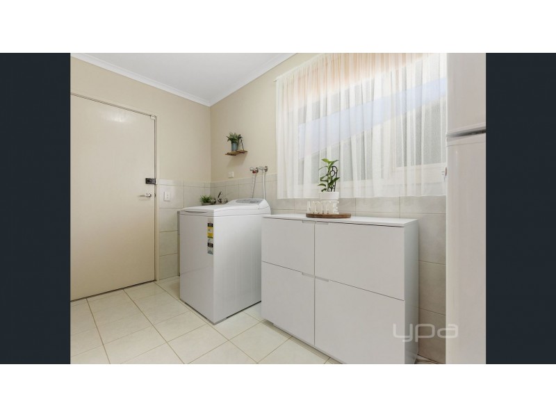 3 Berkley Place, Melton West VIC 3337