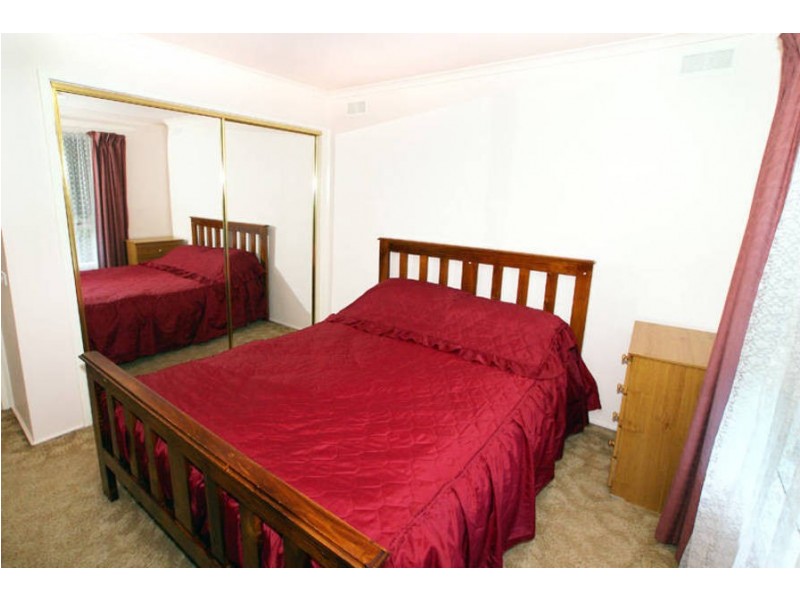 2 Wilson Road, Melton South VIC 3338