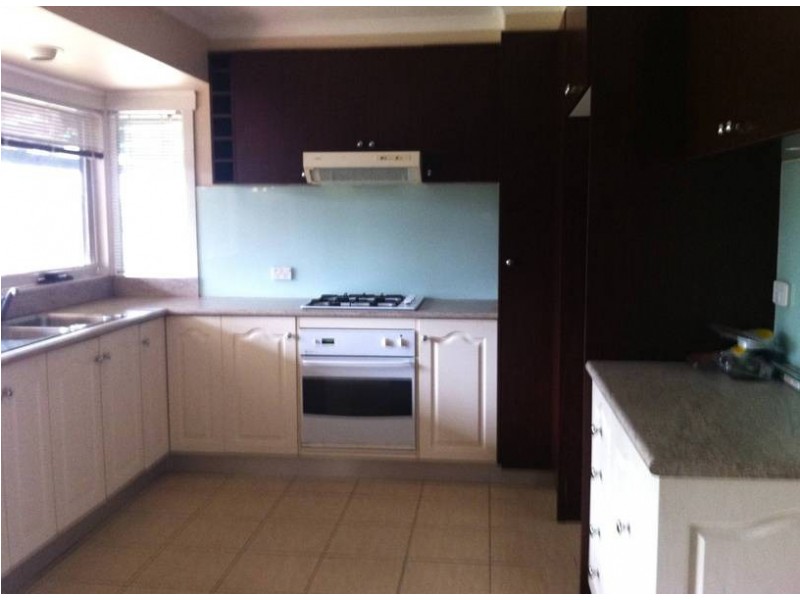 1 Perry Close, Melton VIC 3337