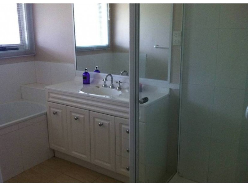 1 Perry Close, Melton VIC 3337