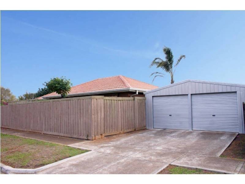 2 Wilson Road, Melton South VIC 3338