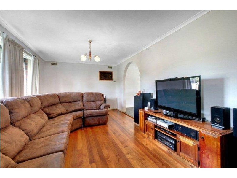 6 Neerim Street, Melton South VIC 3338