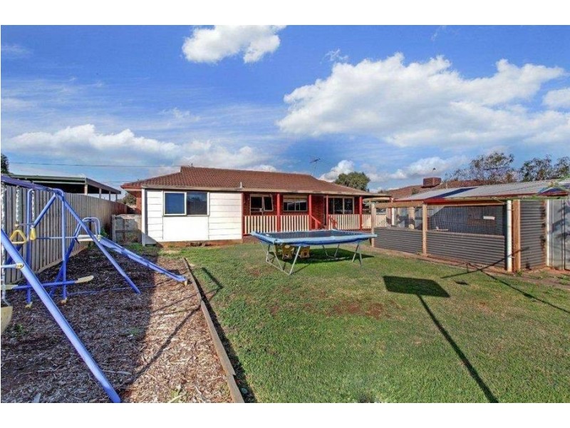 6 Neerim Street, Melton South VIC 3338