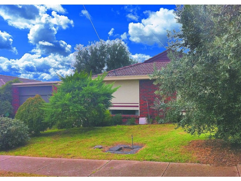 3 Exell Avenue, Melton South VIC 3338