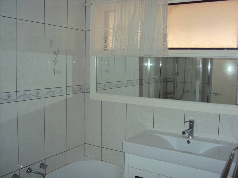 3 Exell Avenue, Melton South VIC 3338