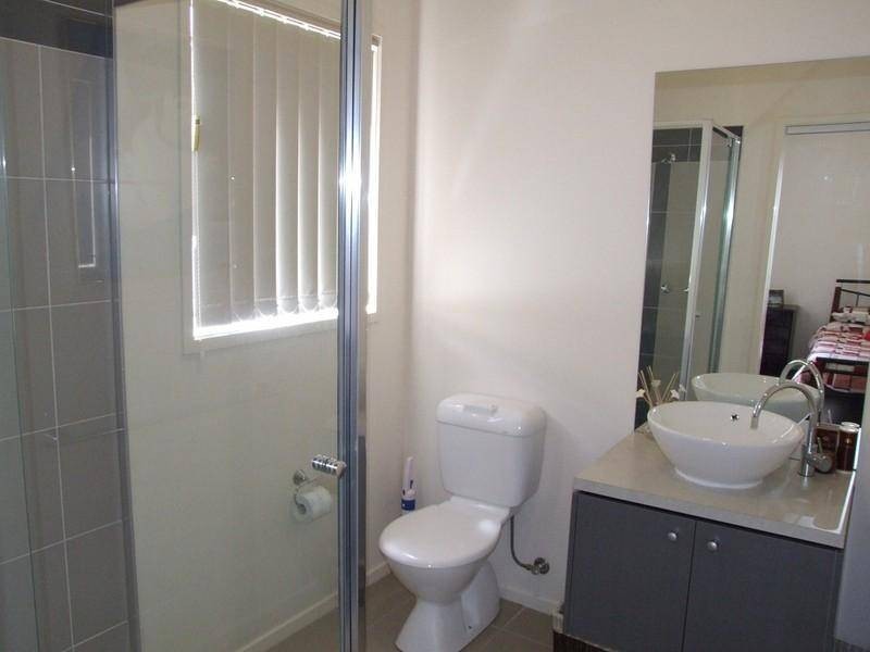 9 Sutton Grove, Melton West VIC 3337