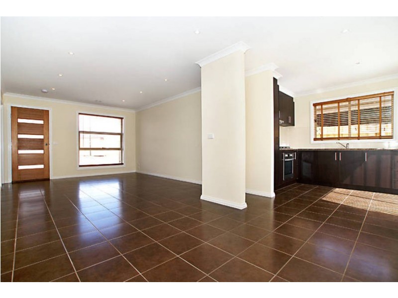 7  Petrea Place, Melton West VIC 3337