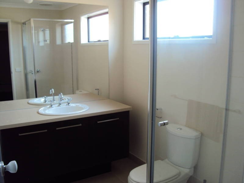 47 Gallery Avenue, Melton West VIC 3337