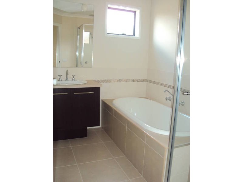 47 Gallery Avenue, Melton West VIC 3337