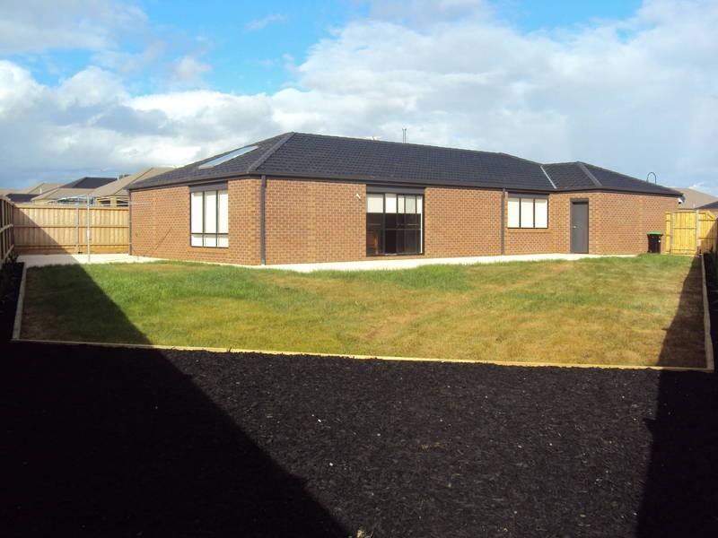 47 Gallery Avenue, Melton West VIC 3337