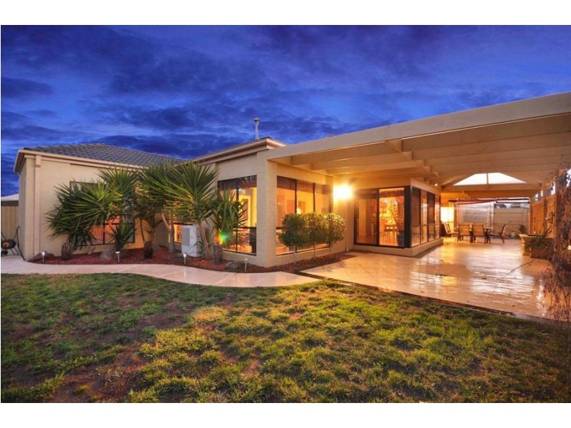 Roxburgh Park VIC 3064