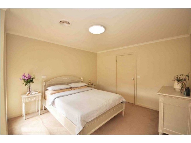 Roxburgh Park VIC 3064