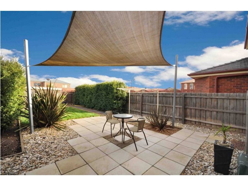 Roxburgh Park VIC 3064