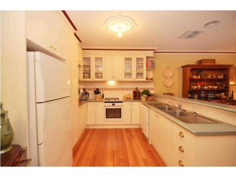 Roxburgh Park VIC 3064