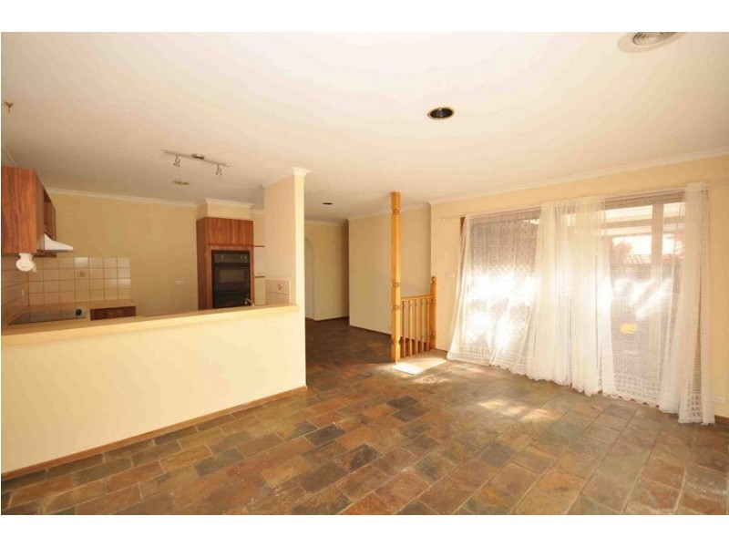 18 LIGHTWOOD CRESCENT, Meadow Heights VIC 3048