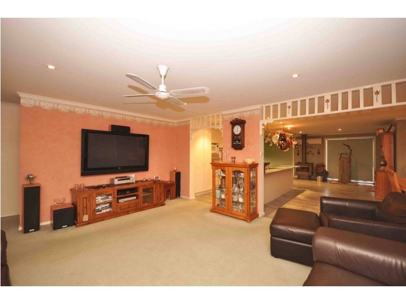 4 Gathray Court, Roxburgh Park VIC 3064