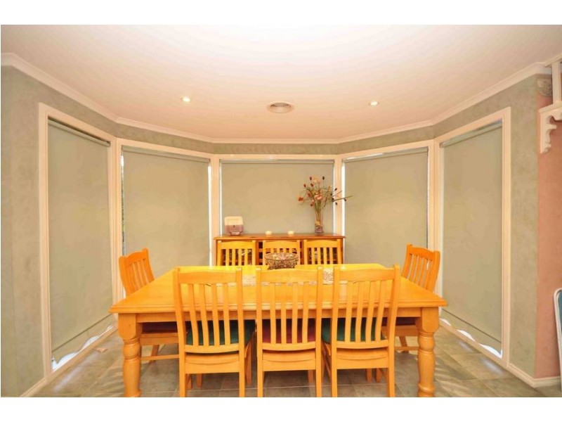 4 Gathray Court, Roxburgh Park VIC 3064