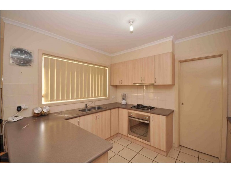 11/32 Papworth Place, Meadow Heights VIC 3048