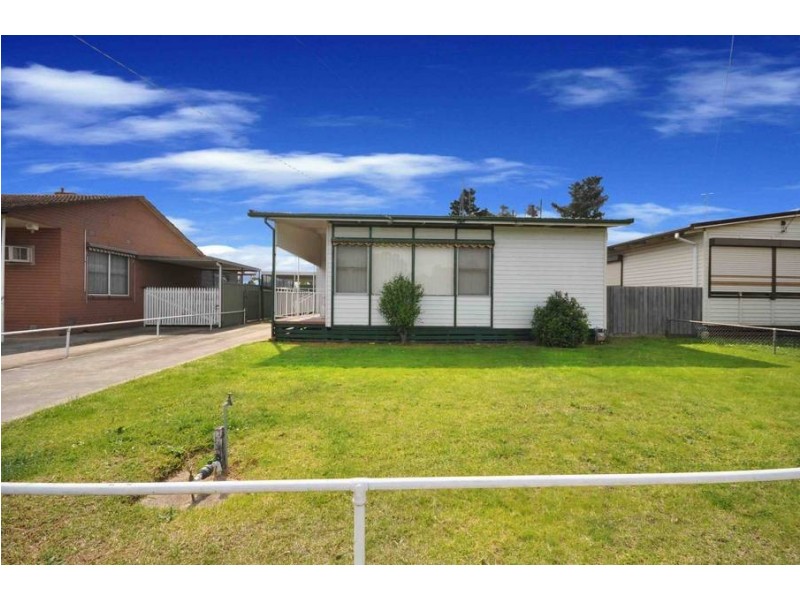 30 Gosford Crescent, Broadmeadows VIC 3047