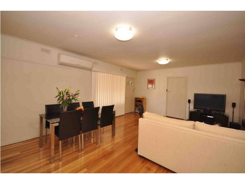 30 Gosford Crescent, Broadmeadows VIC 3047