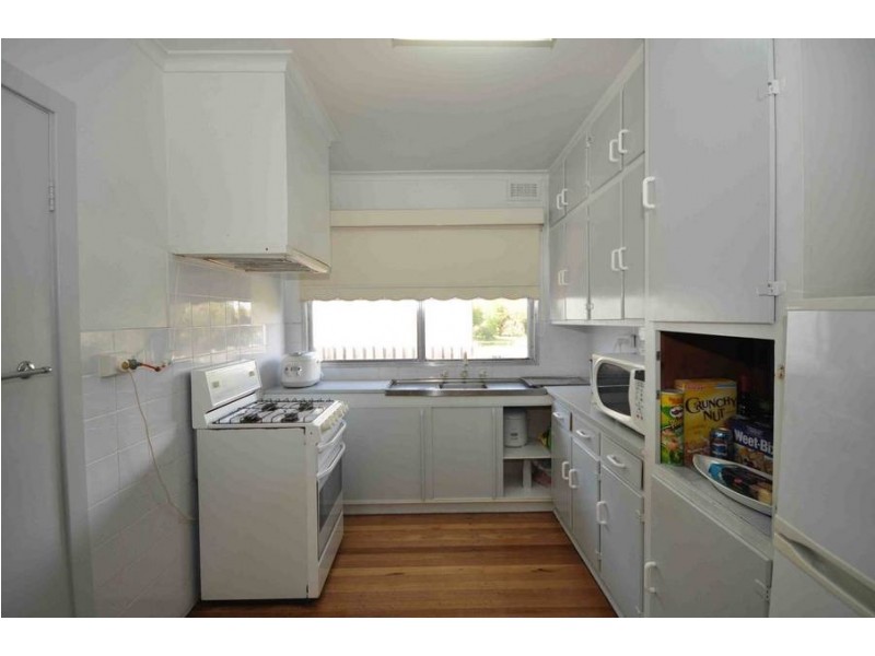 30 Gosford Crescent, Broadmeadows VIC 3047