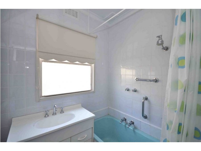 30 Gosford Crescent, Broadmeadows VIC 3047