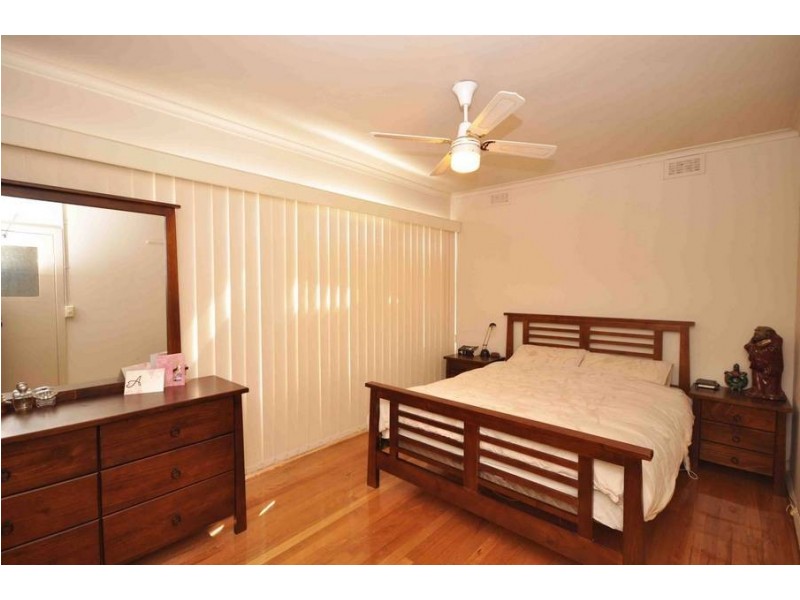 30 Gosford Crescent, Broadmeadows VIC 3047