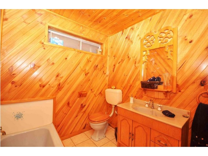 82 Geach Street, Dallas VIC 3047