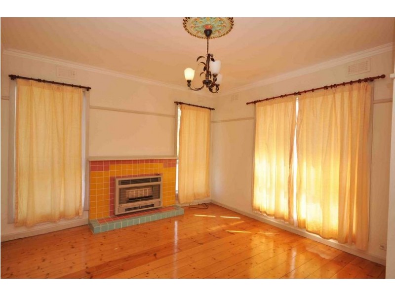 1/70 View Street, Glenroy VIC 3046