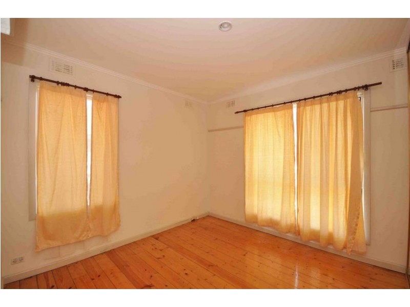 1/70 View Street, Glenroy VIC 3046