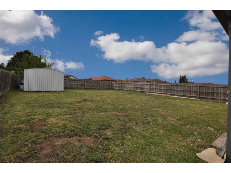 6 Dillwynia Place, Meadow Heights VIC 3048