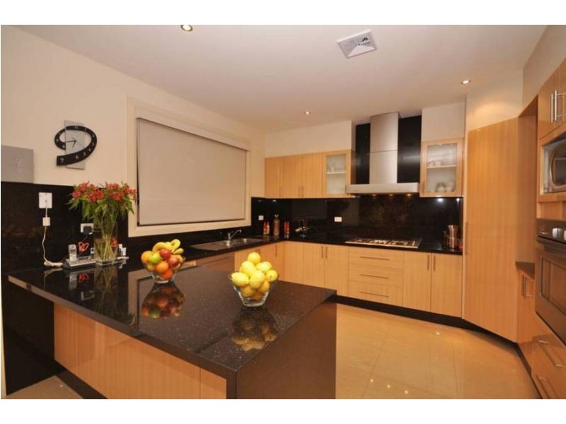 5 Hurley Rise, Roxburgh Park VIC 3064