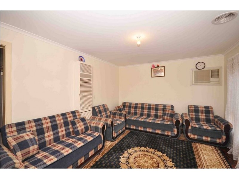 2/55 Tarcoola Avenue, Meadow Heights VIC 3048