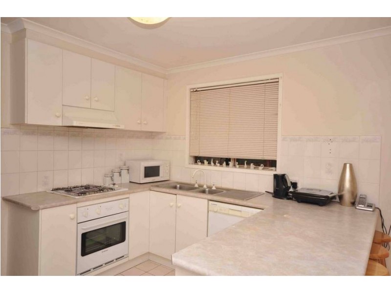 3 Harwood Place, Roxburgh Park VIC 3064