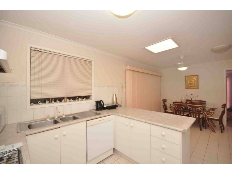 3 Harwood Place, Roxburgh Park VIC 3064